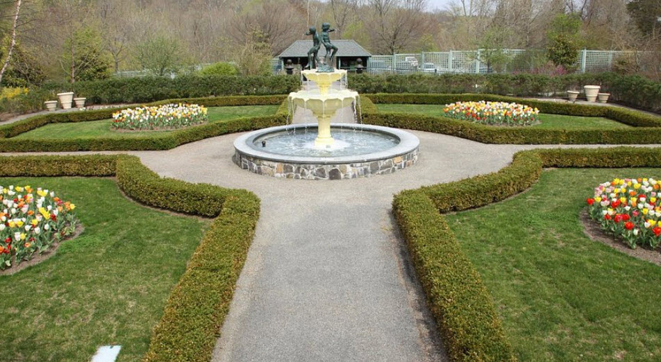 Lasdon Park, Arboretum & Veterans Memorial, United States